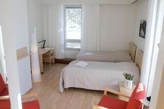 Отель Hotel Norrvalla Vöyri Двухместный номер с 2 отдельными кроватями-8